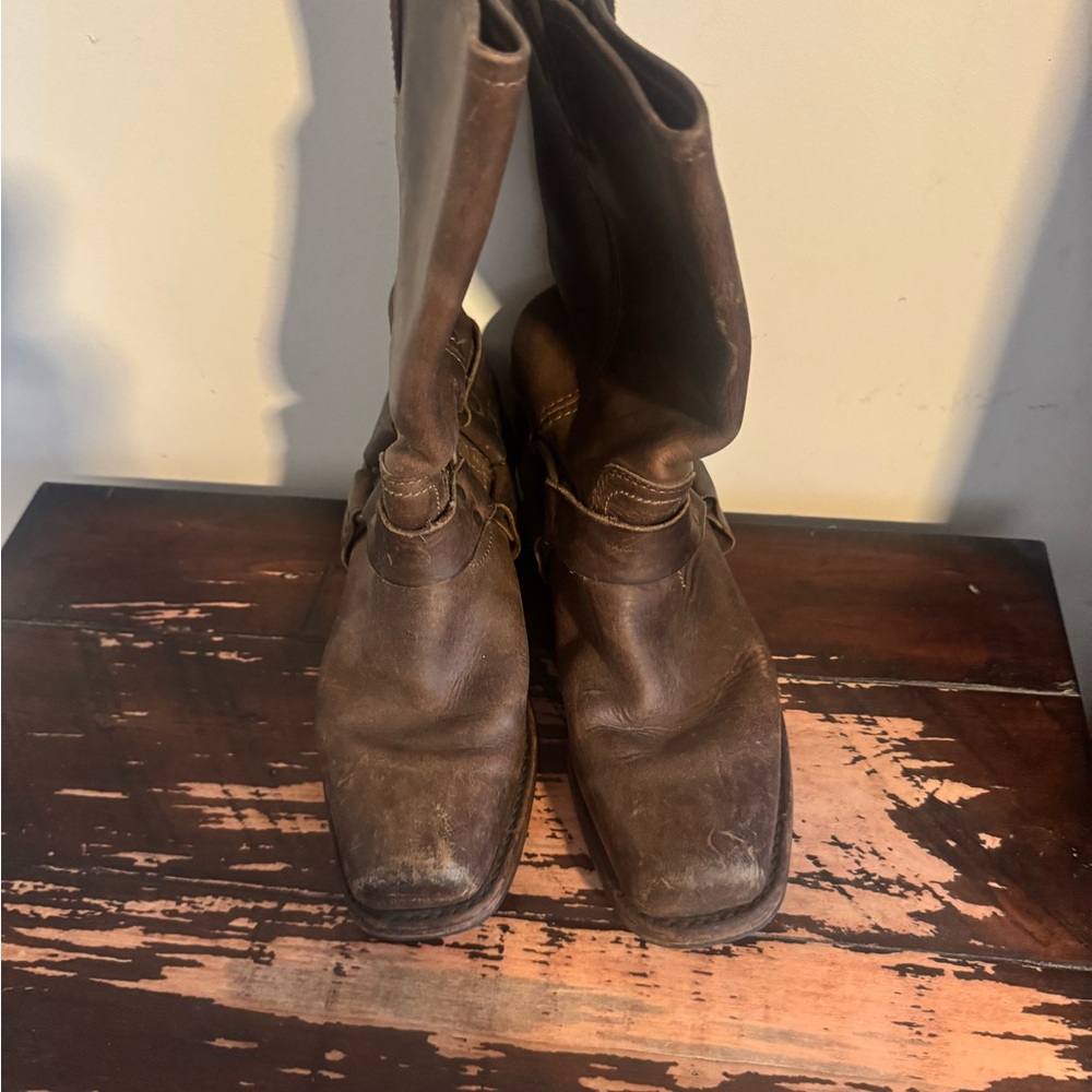 Frye women brown boots